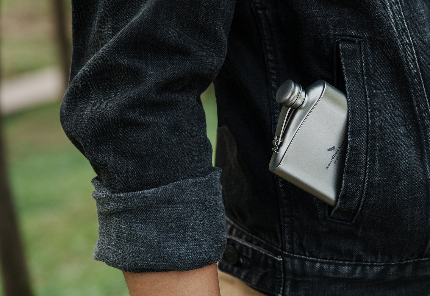 Boundless Voyage 250ml Titanium Hip Flask Ultralight Durable Camping Flask Bottle for Whiskey Vodka Wine Outdoor Travel Equipment Ti3074D