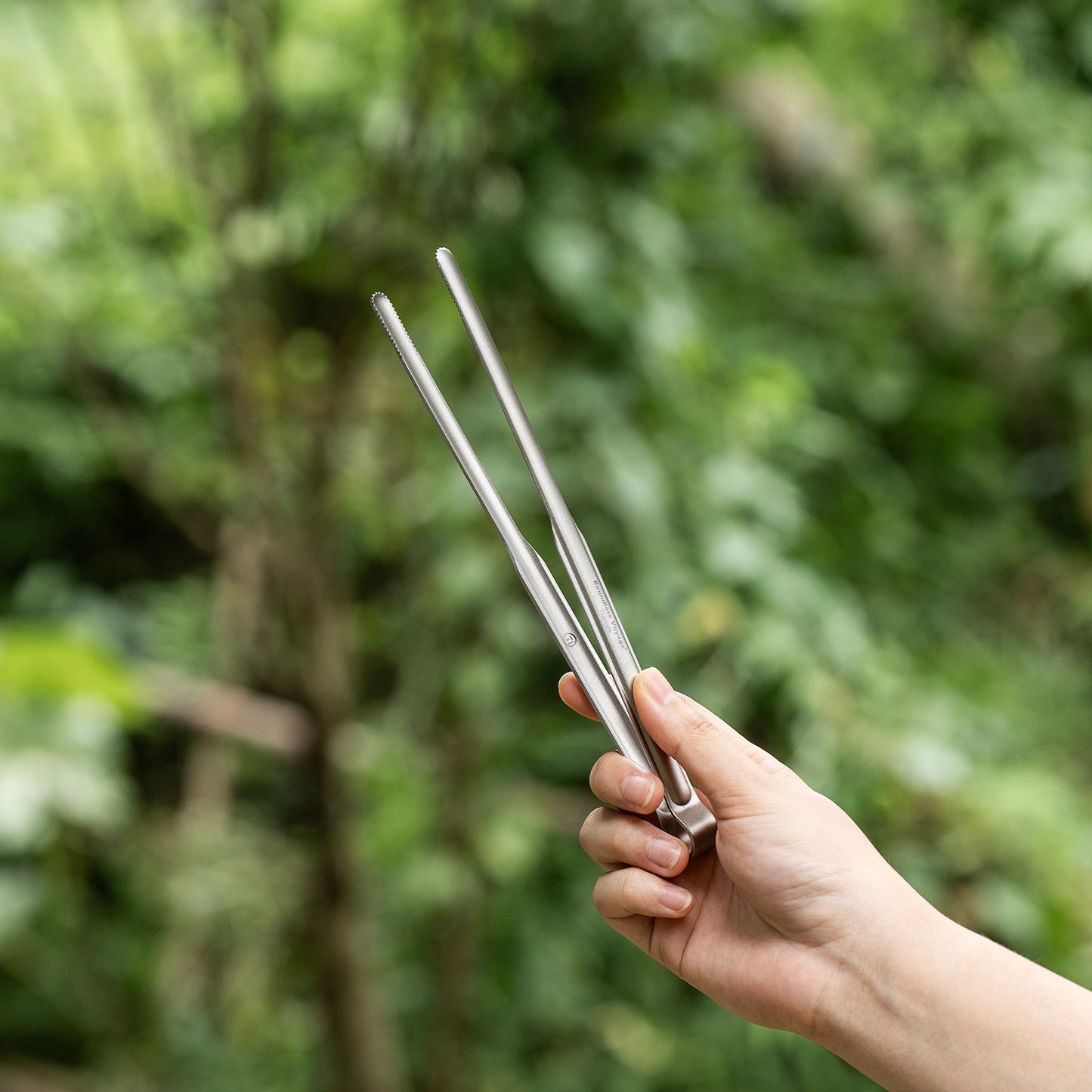 Boundless Voyage Titanium BBQ Tongs, Ultralight Heat-Resistant Rustproof Grilling Tongs for Camping Hiking Outdoor Cooking Ti1014T