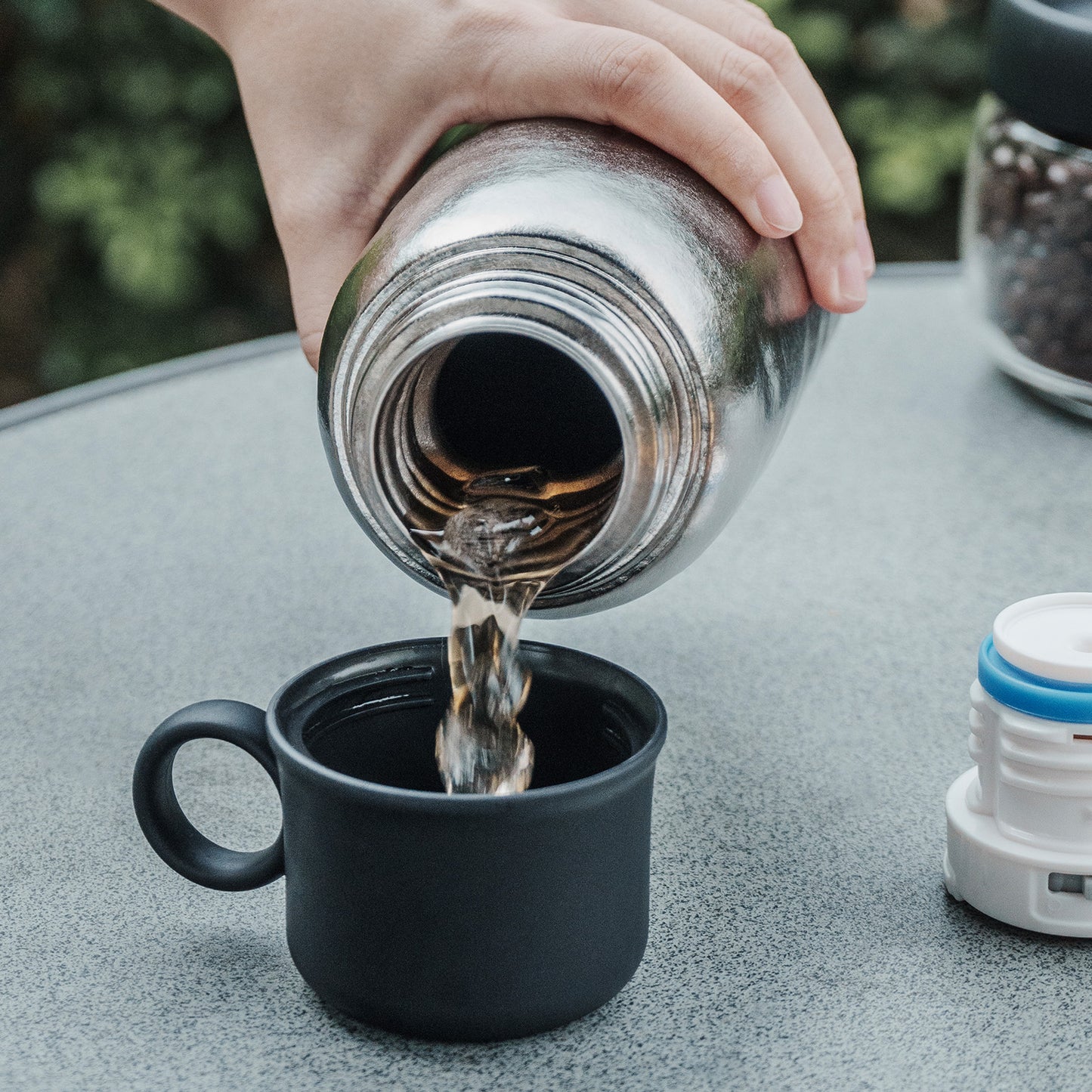 Boundless Voyage 630ml Double-Wall Vacuum Titanium Water Bottle, Leakproof Lightweight Coffee Sport Bottle for Travel, Outdoor & Office Ti3254D