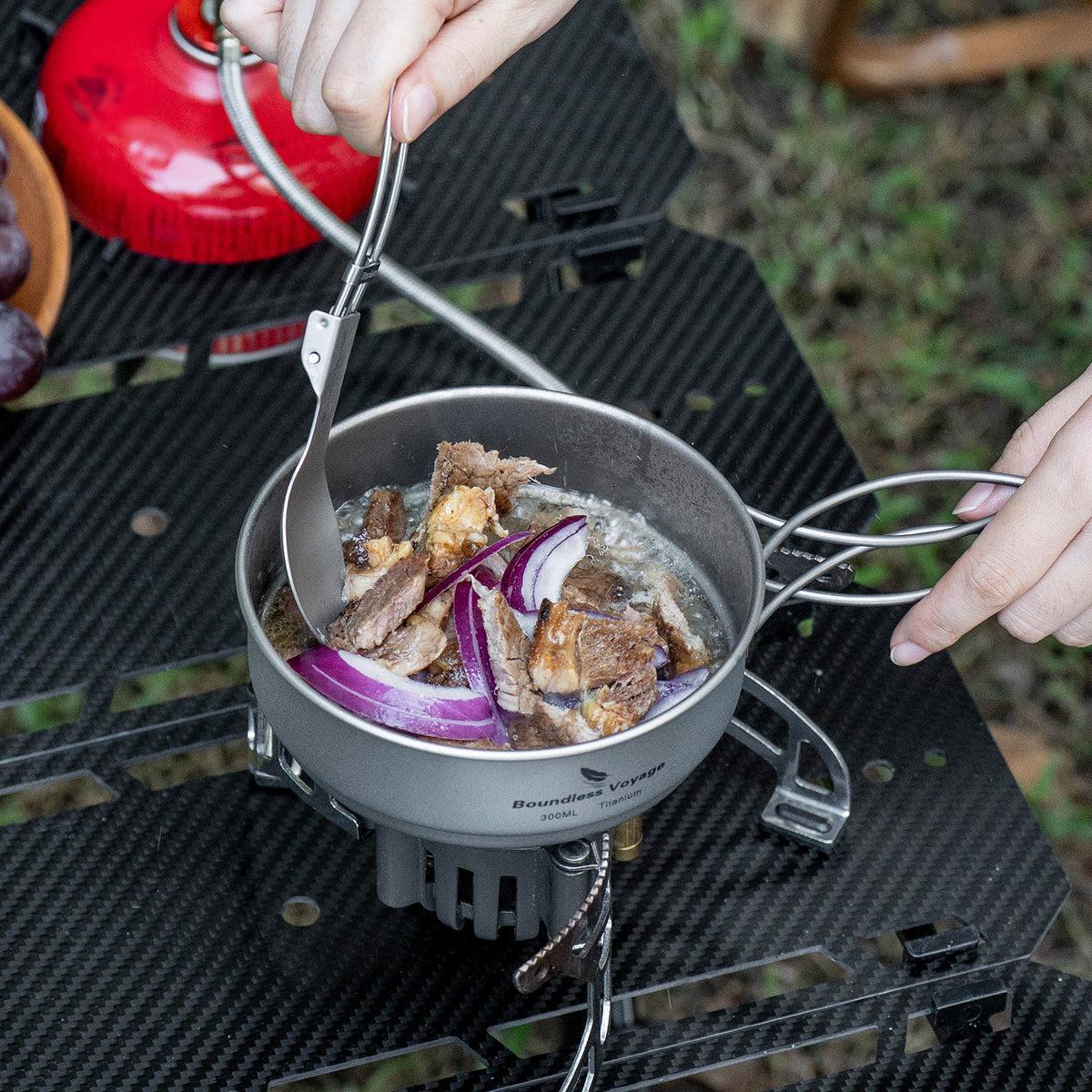 Ti2053C titanium pot and pan with handles folded flat