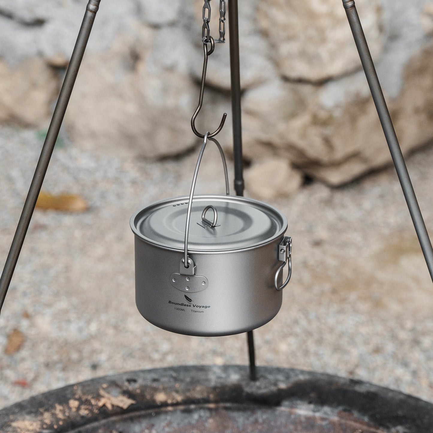 Boundless Voyage Titanium Hanging Pot for Outdoor Camping Backpacking Hiking Ultralight Portable Cooking Pot Camp Kitchen Cookware 1300ML/1950ML/2900ML Ti2043C-Ti2045C