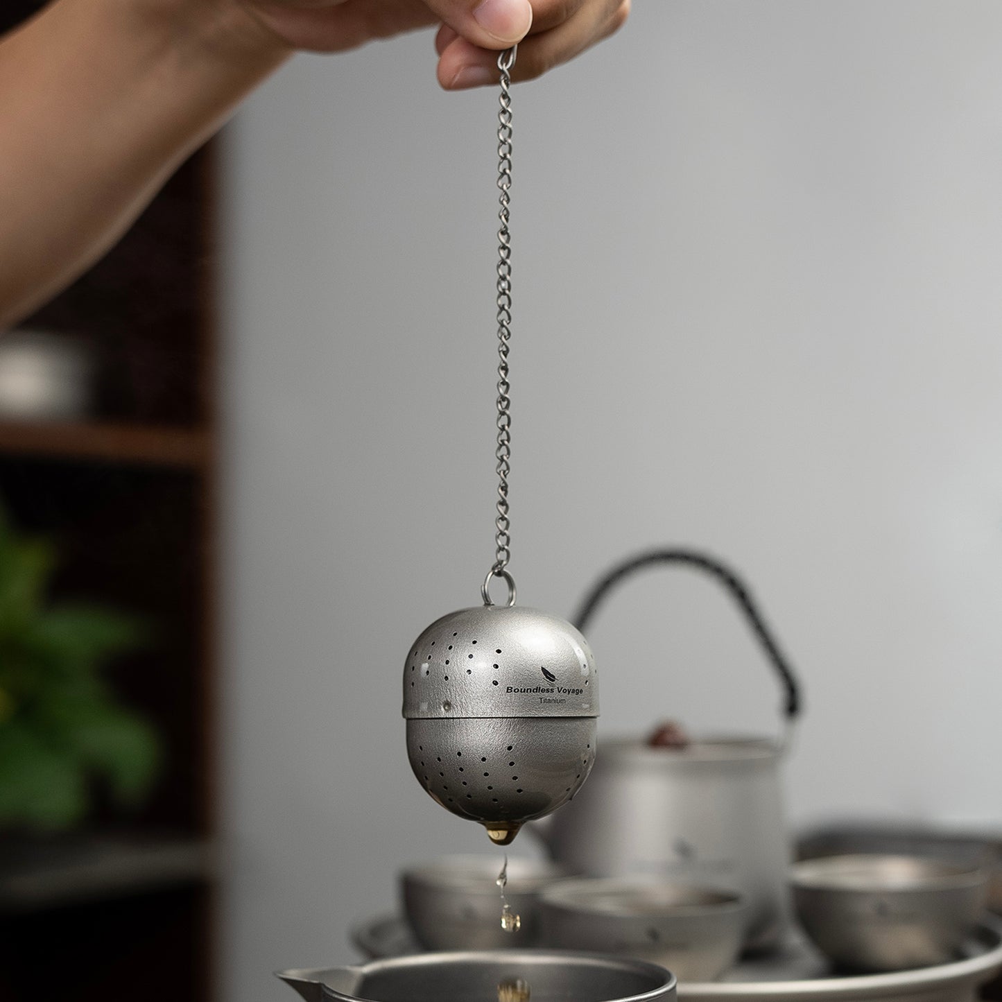 Boundless Voyage Titanium Tea Ball infuser for Loose Tea Spices with Extended Chain Lightweight Tea Bag Filter Mesh Tea Strainer Mug Teapot Home Kitchen Tools Teaware Ti3207D