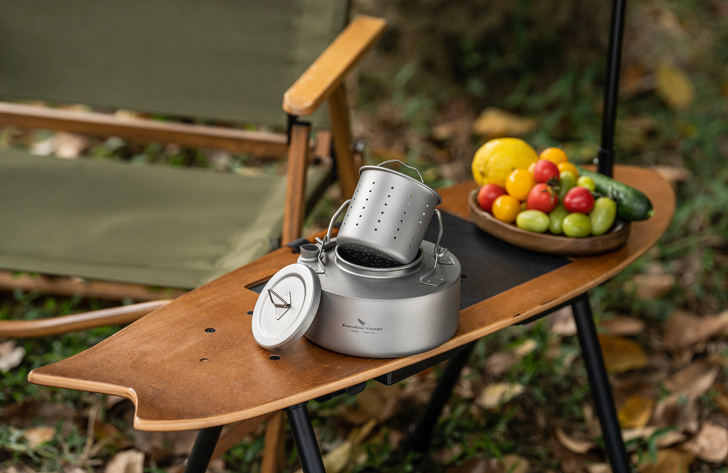 Boundless Voyage 700ml Ultralight Titanium Camping Kettle with Foldable Handle, Single-Layer Open Fire Bushcraft Water Pot Ti3103D / Ti3104D