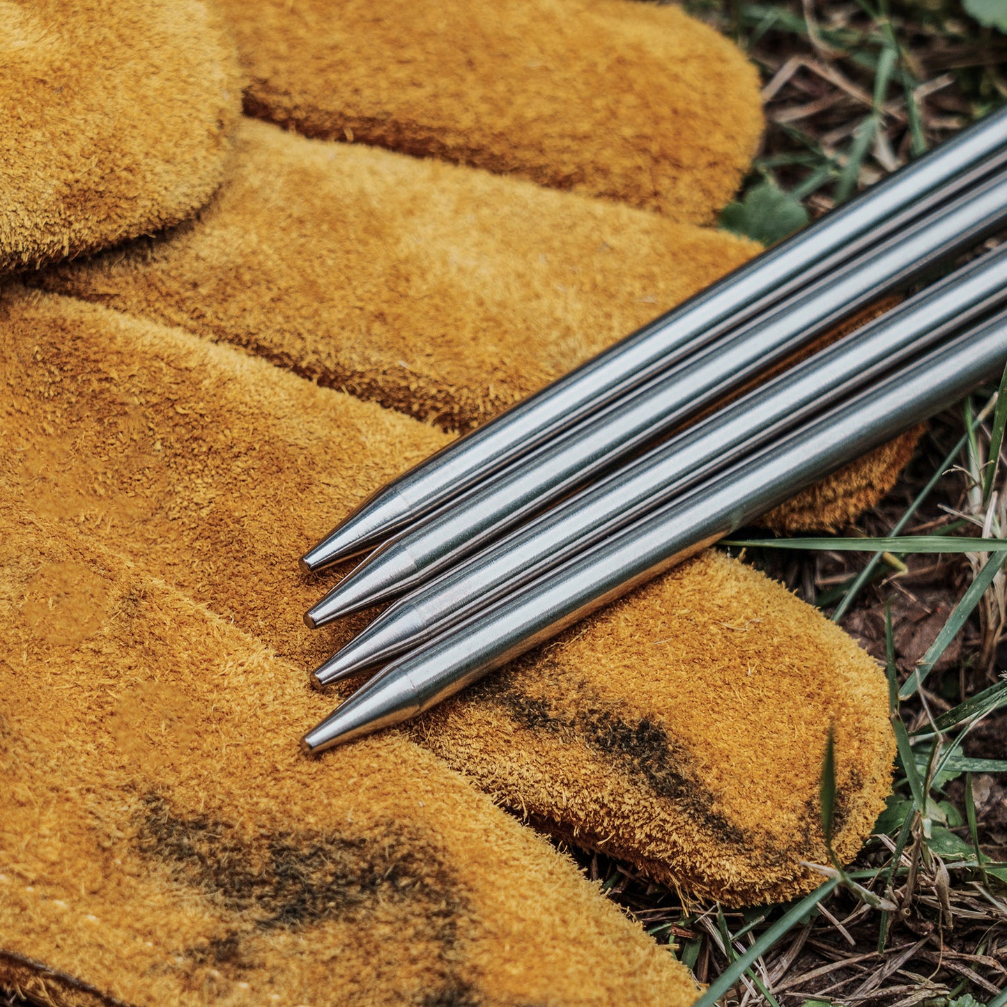 Boundless Voyage 16.5cm Titanium Alloy Tent Stakes | Ultralight Heavy Duty Ground Pegs, Portable Outdoor Camping Accessories, 4Pcs/8Pcs/12Pcs Optional Packs Ti4005P