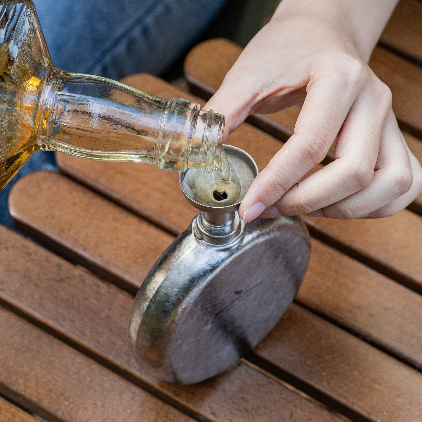 Boundless Voyage Titanium Crystallized Flask 180ml Portable Round Wine Bottle With Titanium Crystallized Funnel Whiskey Alcohol Drink ware Accessories Ti3264D
