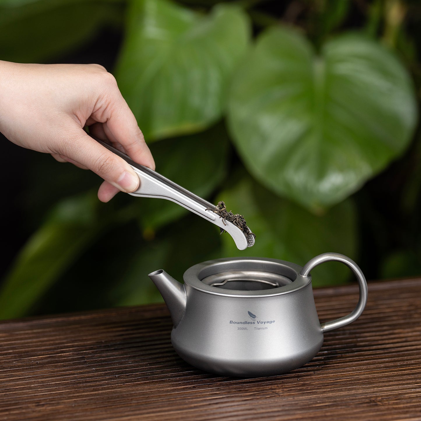 Boundless Voyage Titanium Tea Clip, Multipurpose Anti-Scald Tong Tweezers for Kung Fu Tea Cup, Salad, Steak, BBQ & Buffet Kitchen Use Ti1013T