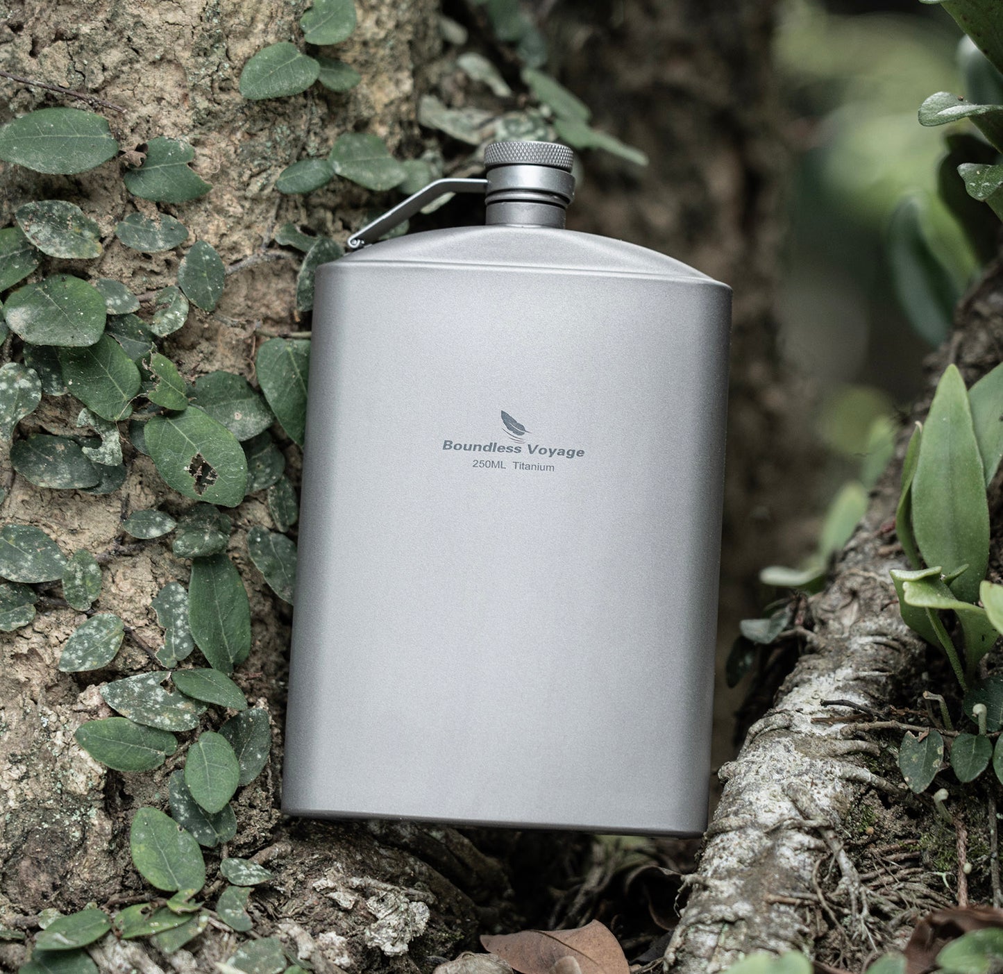 Boundless Voyage Titanium Ultralight Hip Flask 250ml Portable Wine Bottle with Funnel Camping Picnic Pocket Whiskey Alcohol Drinkware Accessories Ti3063D-Ti3064D