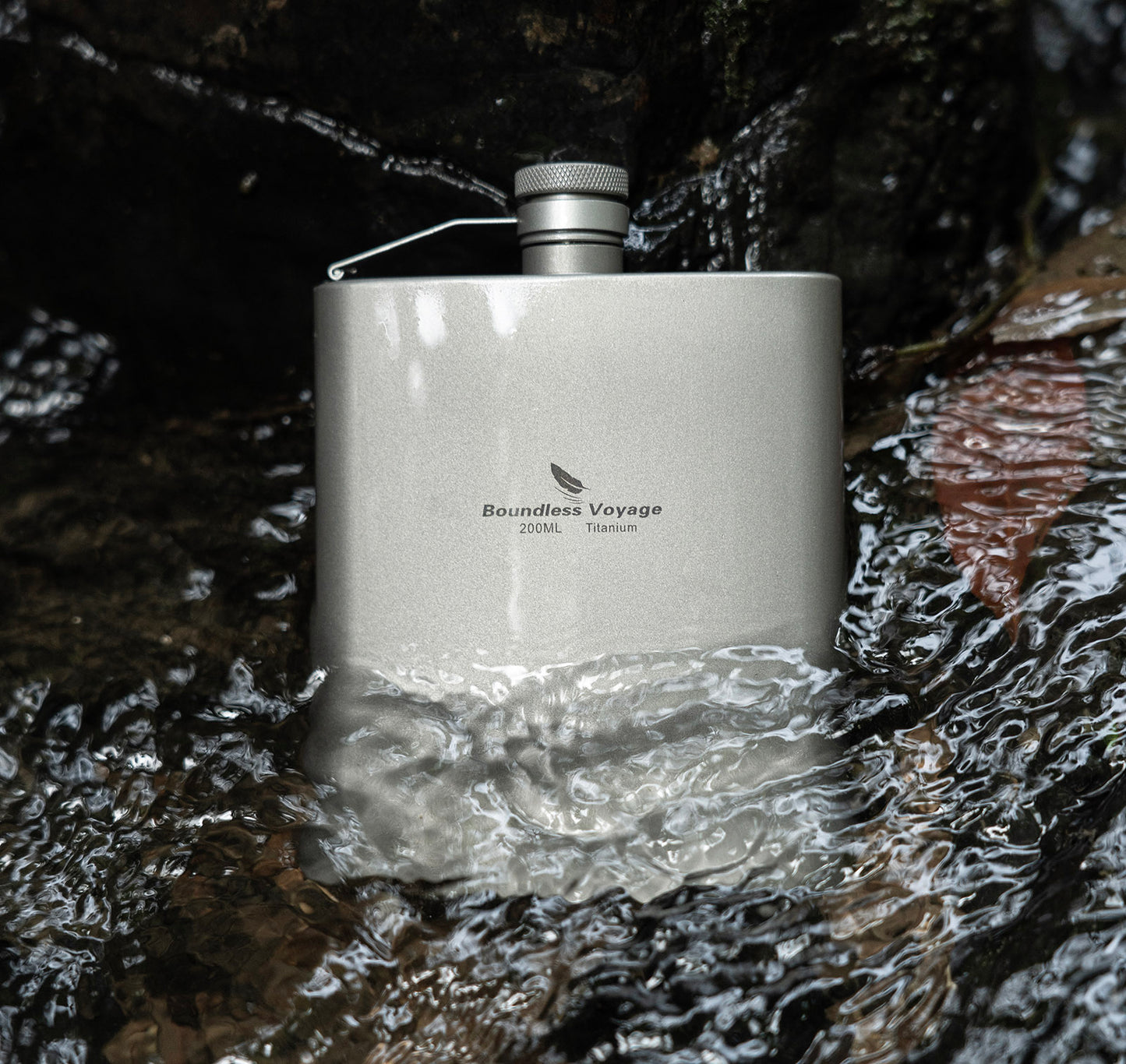 Boundless Voyage Titanium Ultralight Hip Flask 200ml Portable Wine Bottle with Funnel Camping Picnic Pocket Whiskey Alcohol Drinkware Accessories Ti3061D-Ti3062D