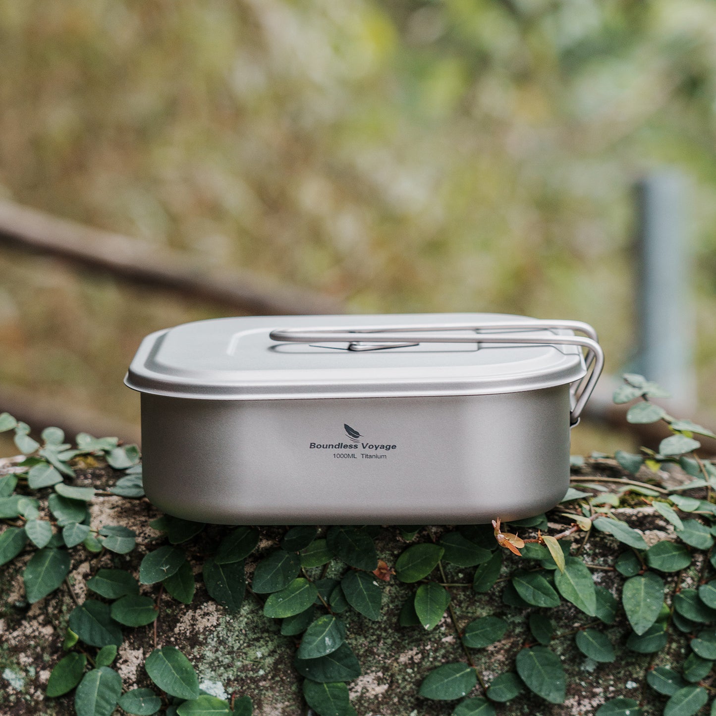 Boundless Voyage 1000ml Titanium Military Mess Tin with Lid & Folding Handle, Portable Bushcraft Cookware Multi-Purpose Lunch Box Bowl Pan for Outdoor Camping Ti2084C