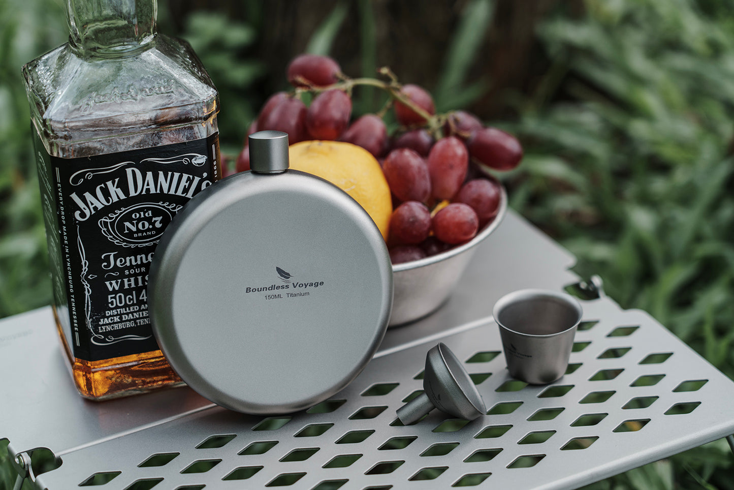 Boundless Voyage Titanium Ultralight Hip Flask 150ml Portable Wine Bottle with Funnel Camping Picnic Pocket Whiskey Alcohol Drinkware Accessories Ti3065D-Ti3066D