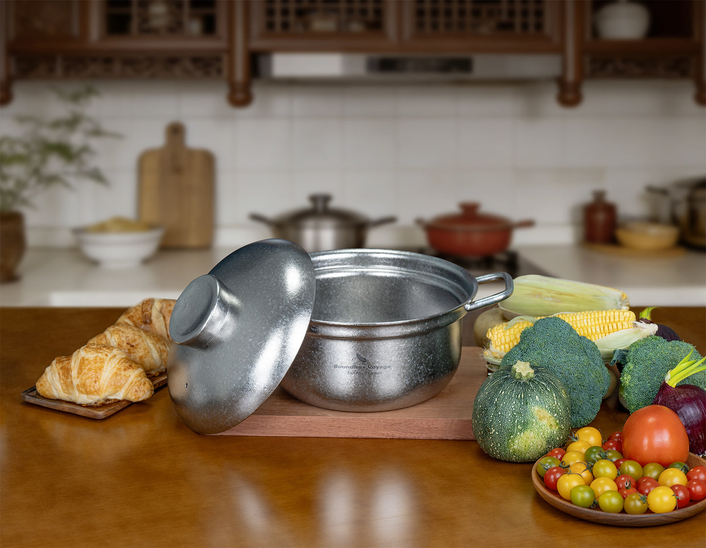 Boundless Voyage 3.5L Titanium Cooking Pot with Steam Vent Lid, 3mm Thick Crystalline Stovetop Pot for Home Kitchen Ti2116C