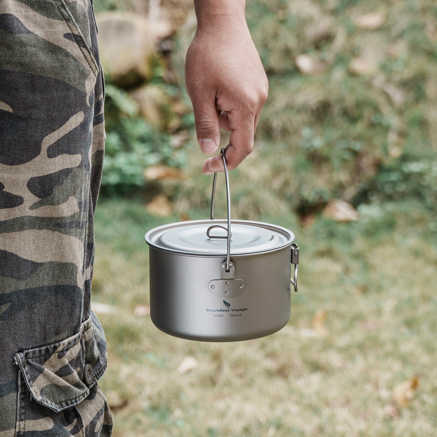 Boundless Voyage Titanium Hanging Pot for Outdoor Camping Backpacking Hiking Ultralight Portable Cooking Pot Camp Kitchen Cookware 1300ML/1950ML/2900ML Ti2043C-Ti2045C