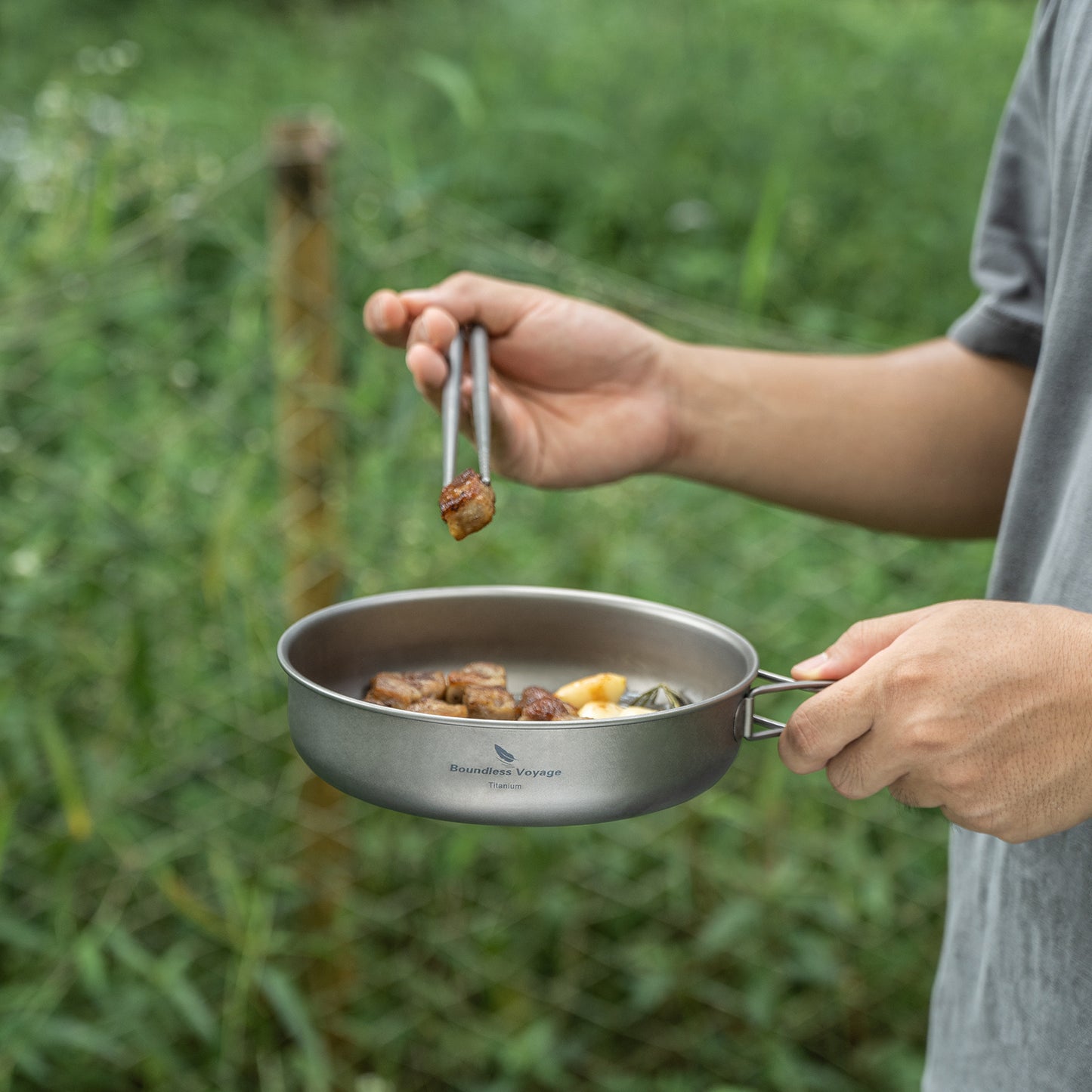 Boundless Voyage 18cm Pure Titanium Frying Pan with Foldable Handle, Ultralight Outdoor Camping Skillet for Solo Hiking & Picnic Ti2063C