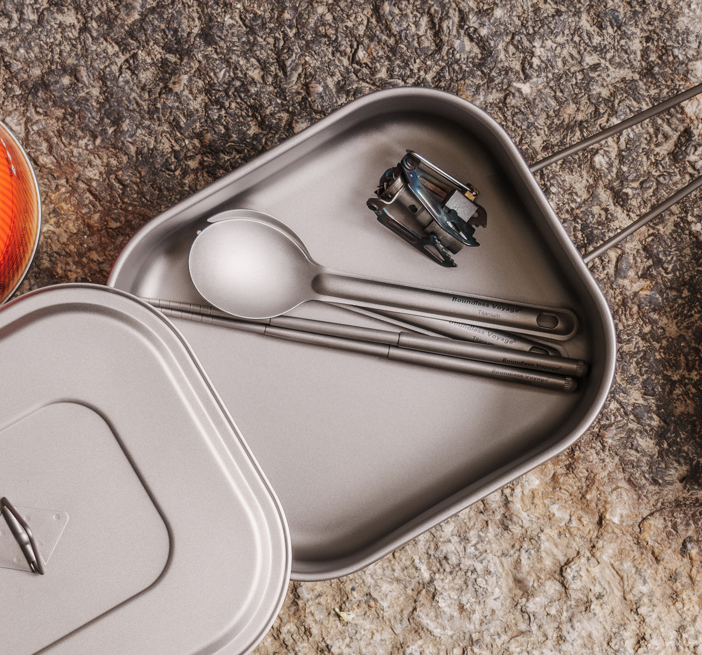 Boundless Voyage 1000ml Titanium Military Mess Tin with Lid & Folding Handle, Portable Bushcraft Cookware Multi-Purpose Lunch Box Bowl Pan for Outdoor Camping Ti2084C