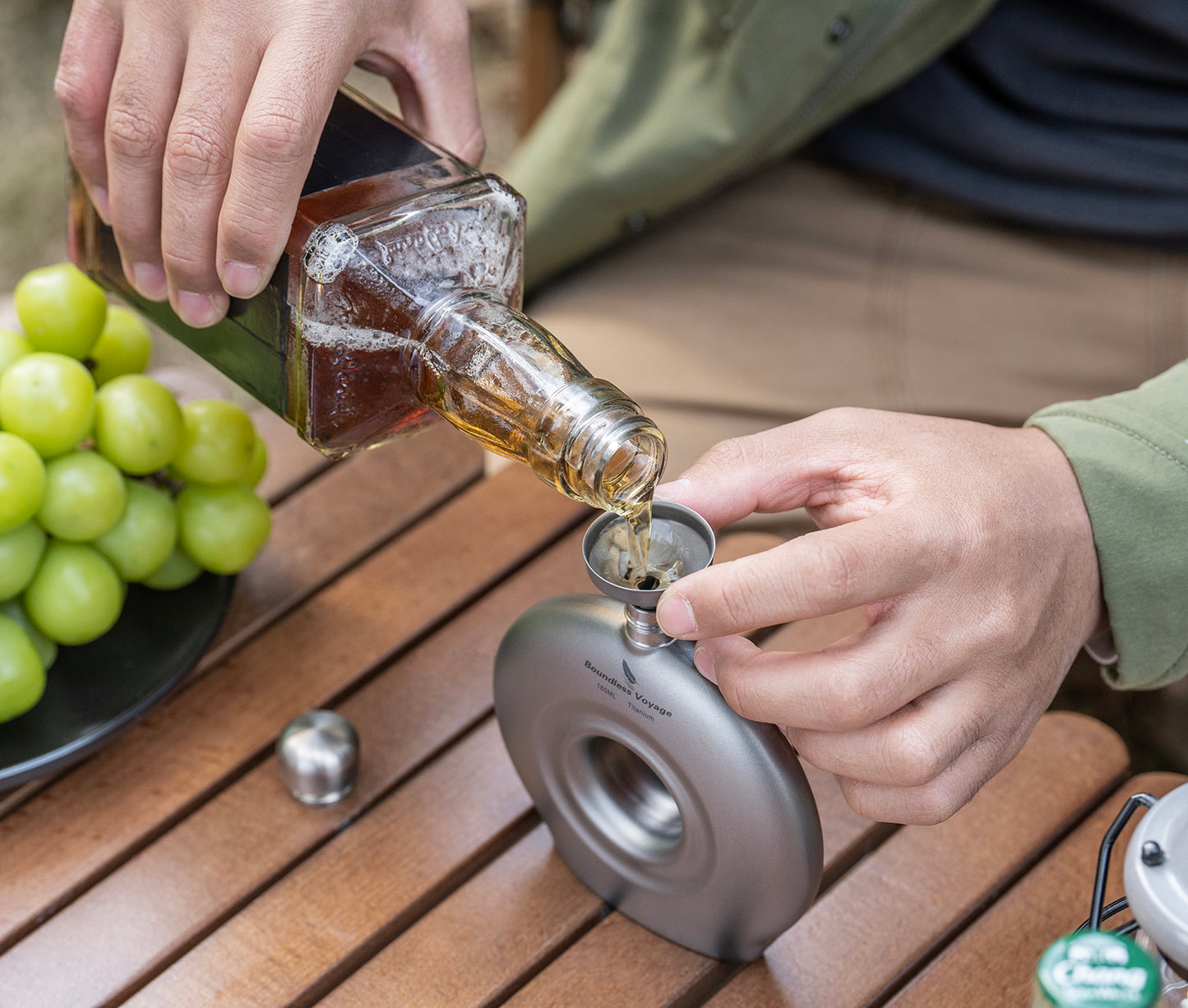Boundless Voyage 180ml Titanium Hip Flask with Funnel Set Round Wine Bottle Special-shaped Small Pocket Flask Liquor Ti3067D