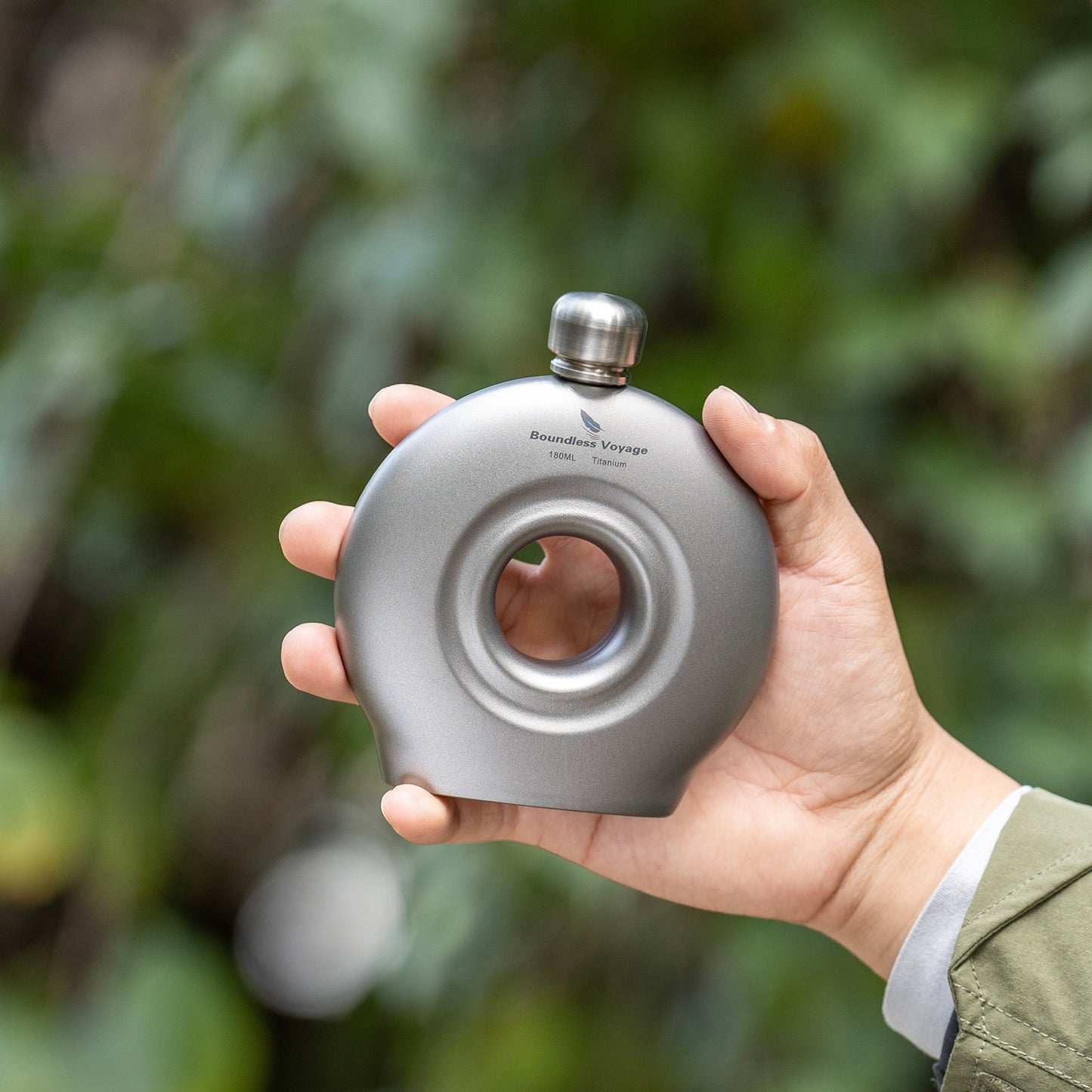 Boundless Voyage 180ml Titanium Hip Flask with Funnel Set Round Wine Bottle Special-shaped Small Pocket Flask Liquor Ti3067D