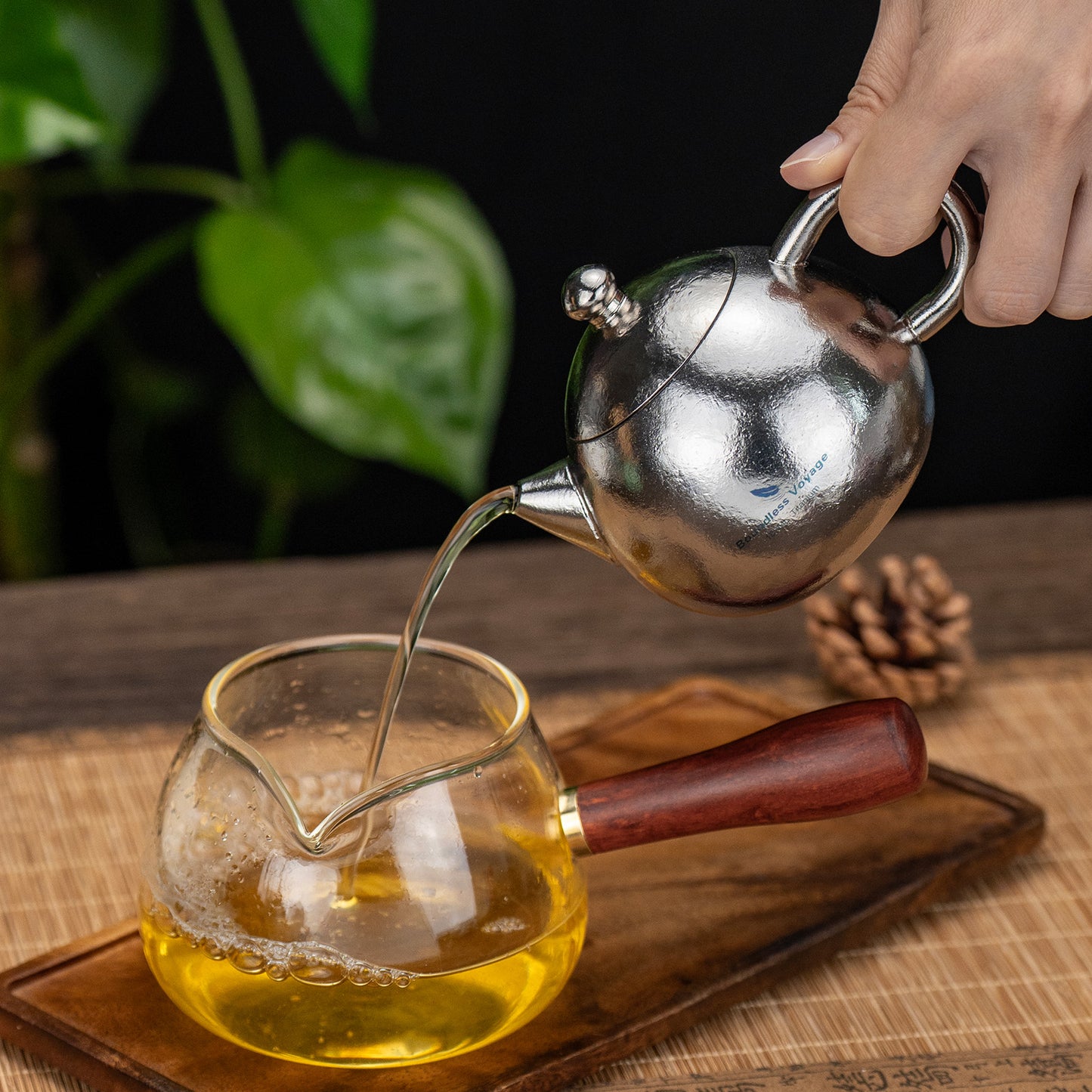 Boundless Voyage Titanium Teapot 180ml, Lightweight Loose Leaf Tea Pot with Anti-Scald Handle & Vented Lid,Tea Maker for Home Office Camping Travel Ti3111D