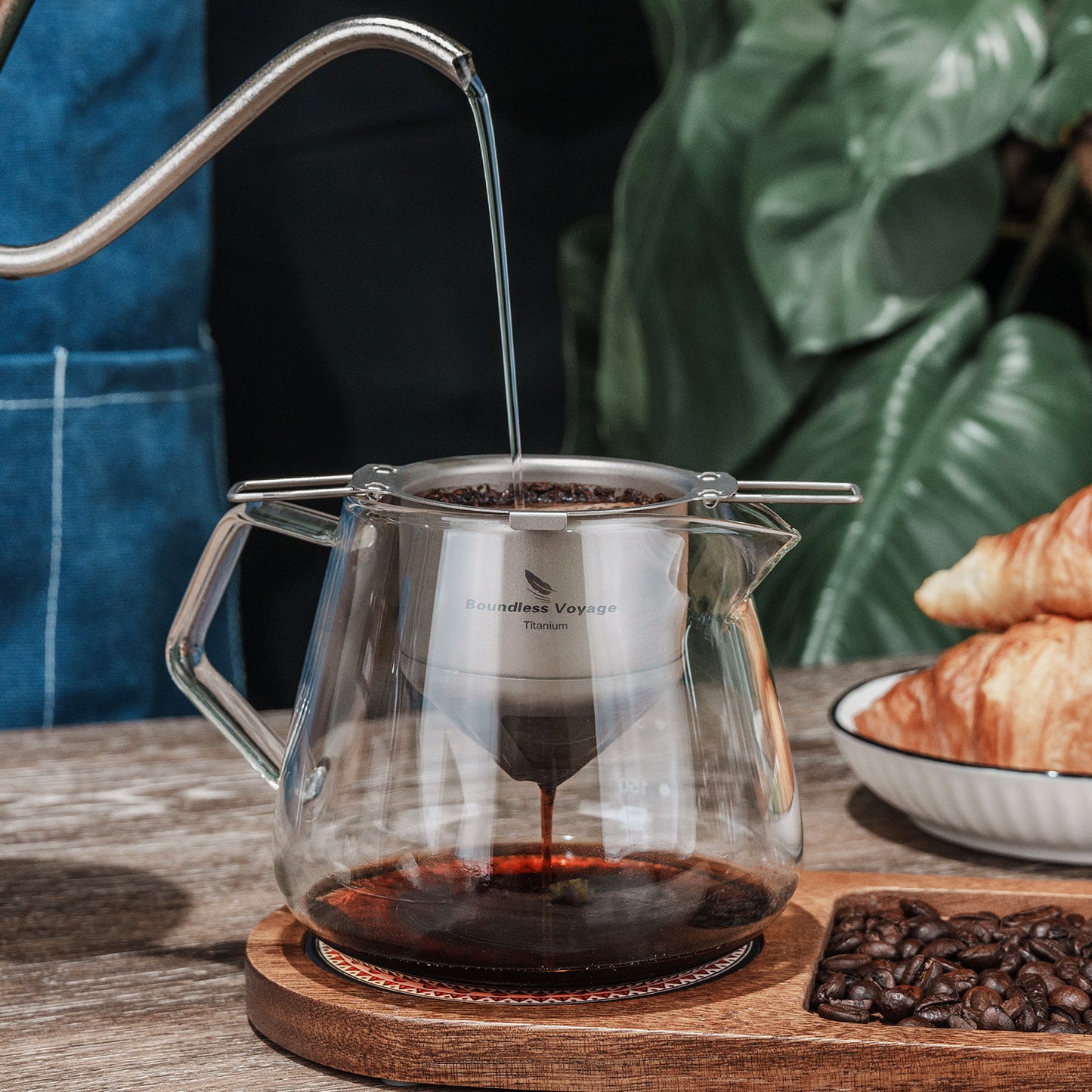 Boundless Voyage Titanium Folding Coffee Drip Filter, Ultralight Portable Hanging Ear Hand Brew Coffee Filter, Fits Mugs with 6.5cm–12.5cm Diameter Ti6002P