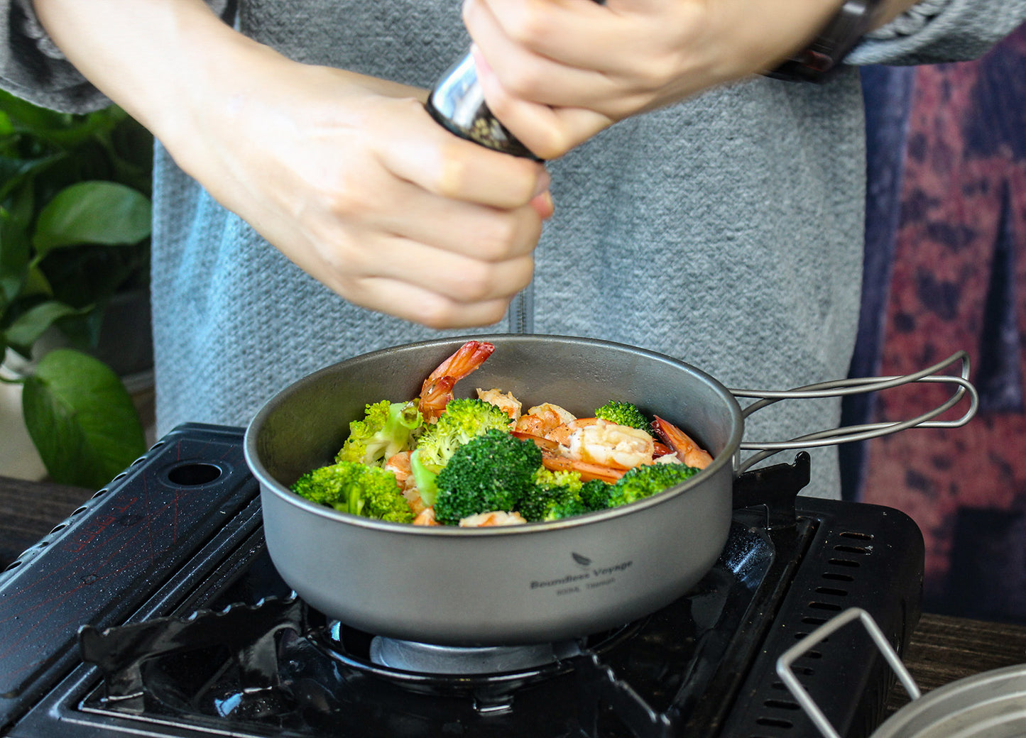 Boundless Voyage Multifunctional Titanium Cookware Set, 1900ml Soup Stockpot + 900ml Frying Pan with Lid & Tea Tray, Portable Outdoor Camping Mess Kit Ti2057C