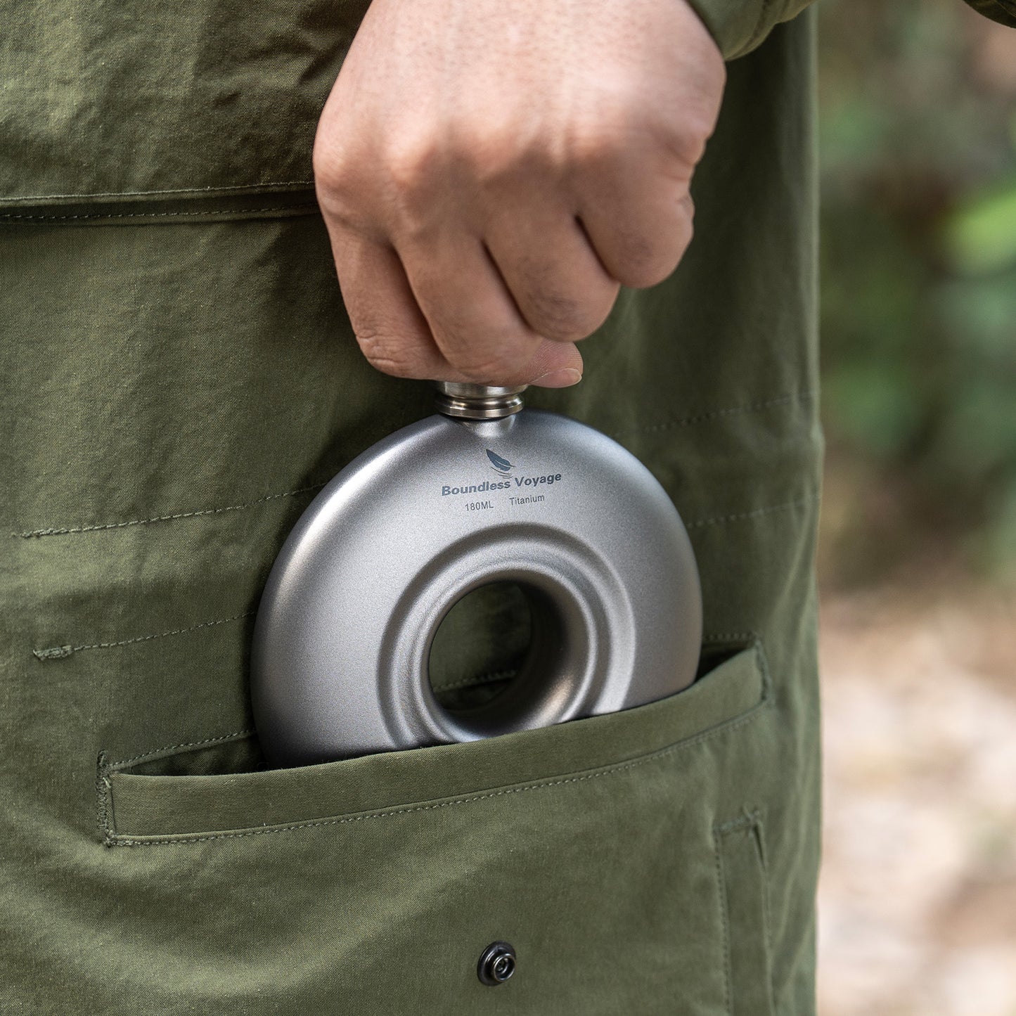 Boundless Voyage 180ml Titanium Hip Flask with Funnel Set Round Wine Bottle Special-shaped Small Pocket Flask Liquor Ti3067D