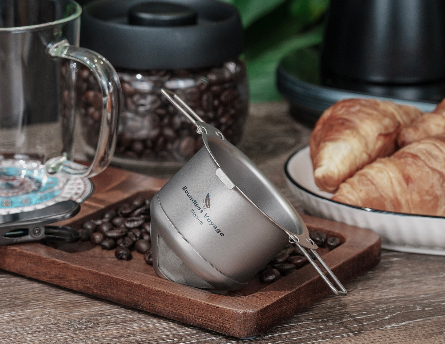 Boundless Voyage Titanium Folding Coffee Drip Filter, Ultralight Portable Hanging Ear Hand Brew Coffee Filter, Fits Mugs with 6.5cm–12.5cm Diameter Ti6002P