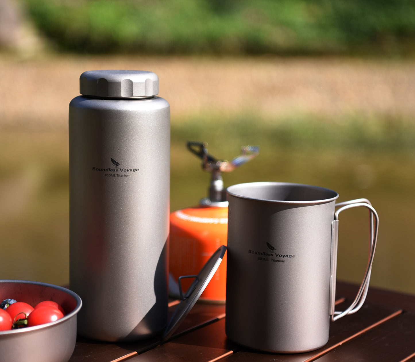 Boundless Voyage 1050ml Titanium Water Bottle with 600ml Flat Lid Nesting Cup, Portable Pure Titanium Survival Canteen Mug Kit, Lightweight Travel Tableware for Hiking Bushcraft Picnic Ti3007D