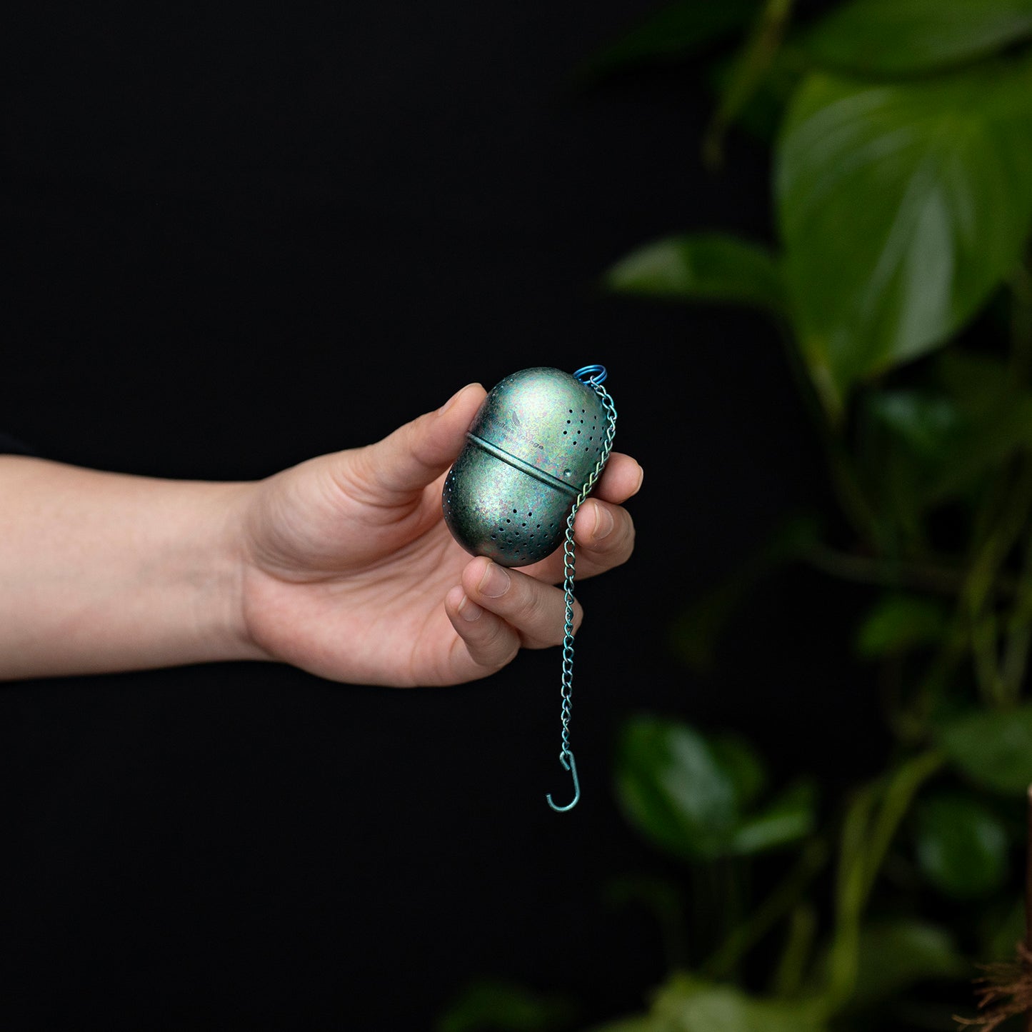 Boundless Voyage Ultralight Titanium Tea Ball Infuser with Extended Chain, Fine Mesh Strainer for Loose Tea & Spices, Reusable Filter for Mugs Teapots Home Kitchen Teaware Ti3207A