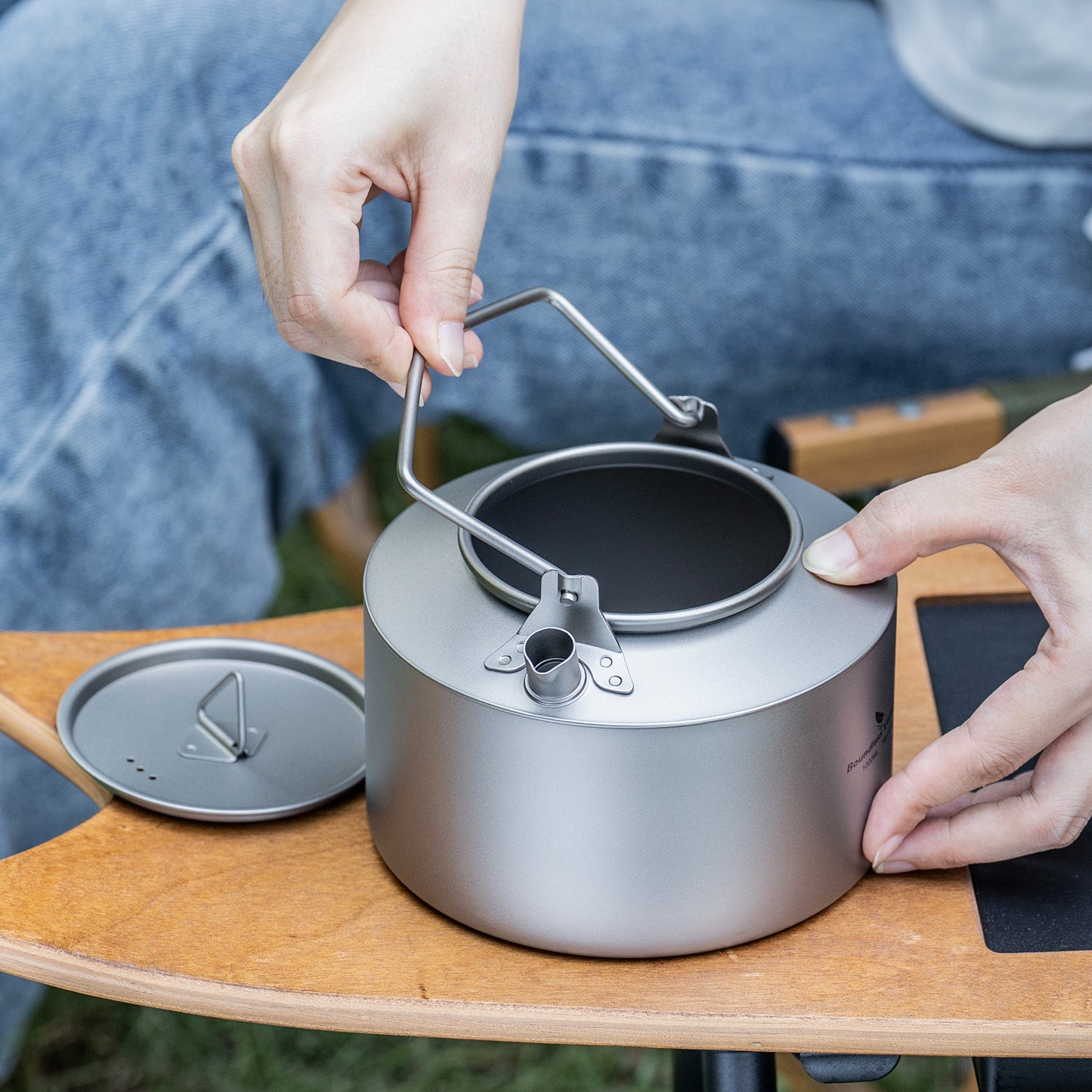 Boundless Voyage 1000ml Ultralight Titanium Camping Kettle with Foldable Handle & Steam Vent Lid, One-Piece Body Water Pot for Outdoor Hiking Backpacking Ti3099D