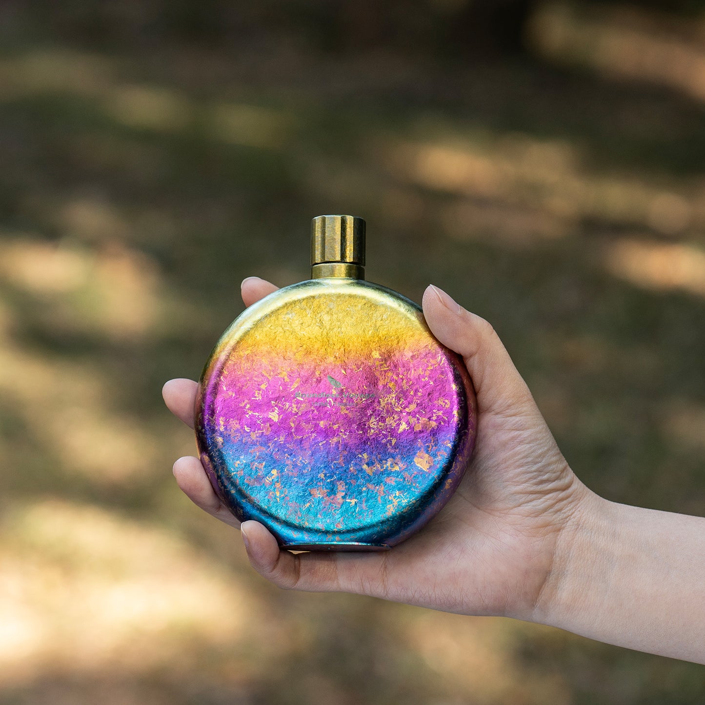 Boundless Voyage Titanium Crystallized Flask 180ml Portable Round Wine Bottle With Titanium Crystallized Funnel Whiskey Alcohol Drink ware Accessories Ti3264D