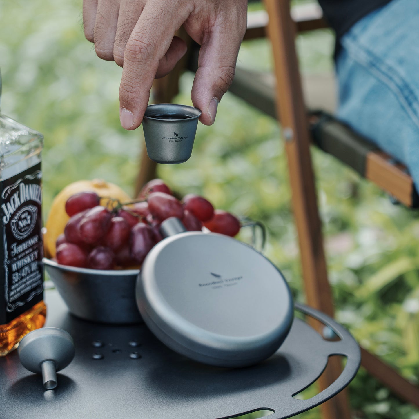 Boundless Voyage Titanium Ultralight Hip Flask 150ml Portable Wine Bottle with Funnel Camping Picnic Pocket Whiskey Alcohol Drinkware Accessories Ti3065D-Ti3066D