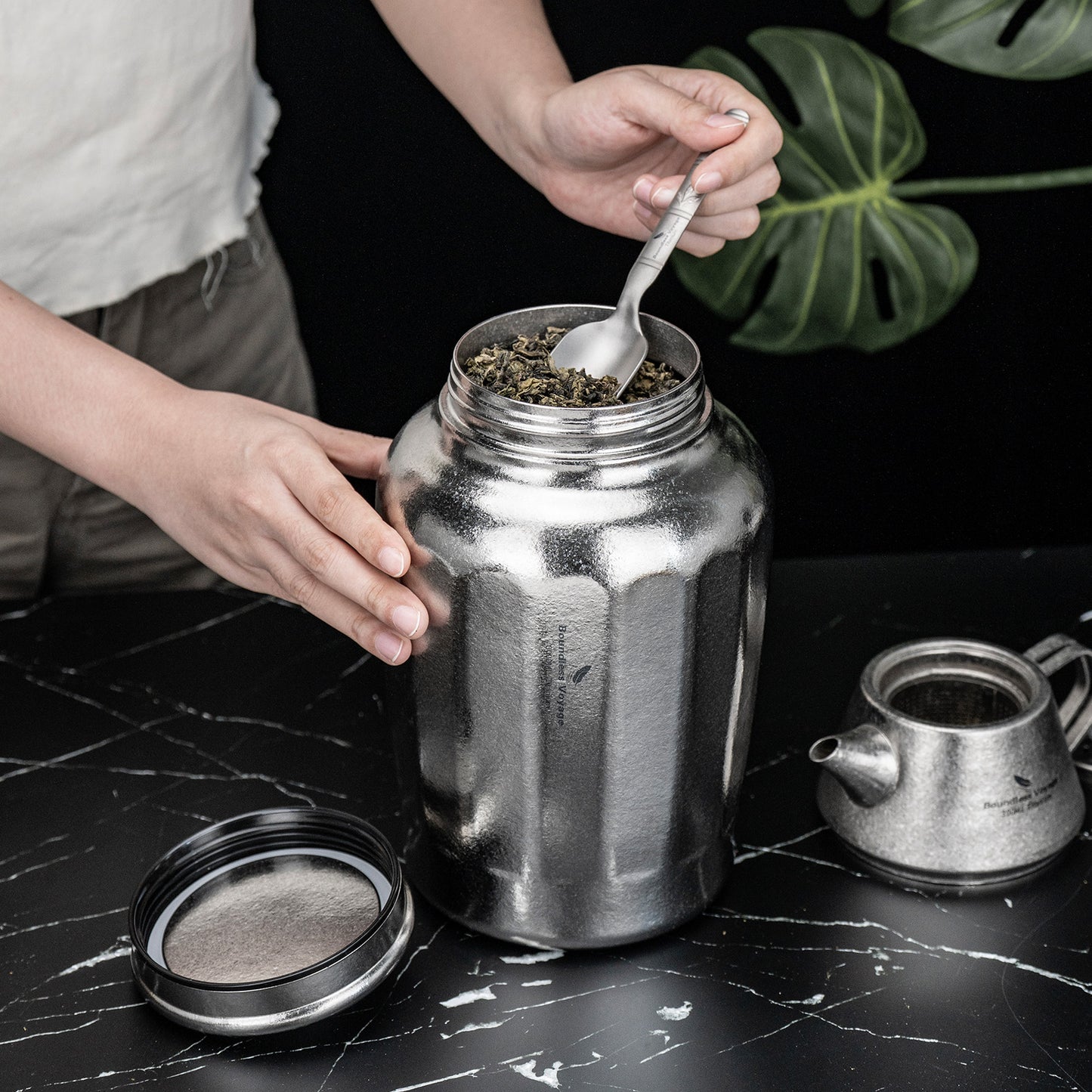 Boundless Voyage 3000ML Pure Titanium Airtight Storage Canister, Large Capacity Sealed Tea Coffee Container, Lightweight Food Storage Jar for Grains Nuts, Home & Camping Use Ti3212A