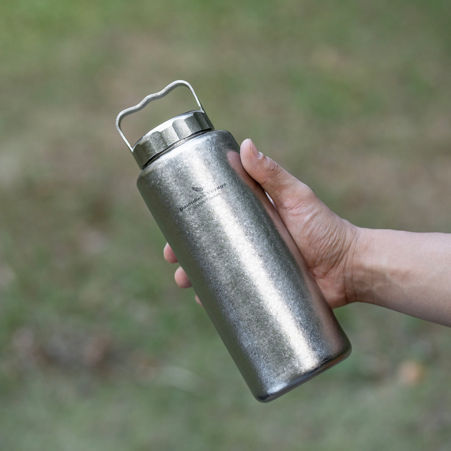 Boundless Voyage Titanium Water Bottle 1050ml/35.5 oz with Handle Outdoor Leak-Proof Wide Mouth Sport Drinking Bottle Camping Tea Coffee Canteen Kettle for Hiking Climbing Running Ti3006D