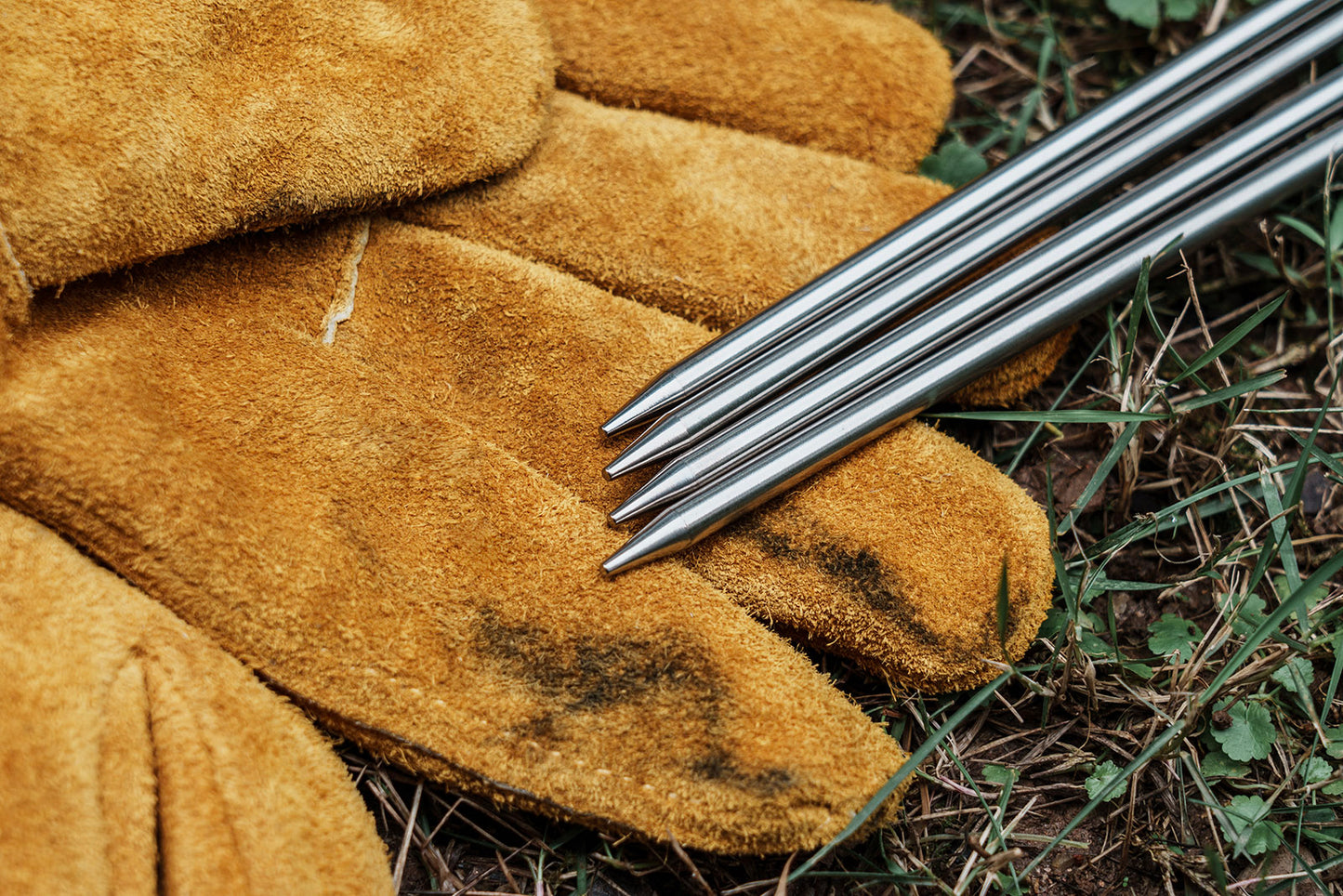 Boundless Voyage 20cm Titanium Alloy Tent Stakes | Ultralight Heavy Duty Ground Pegs, Portable Outdoor Camping Accessories, 6Pcs & 8Pcs Optional Sets Ti4006P