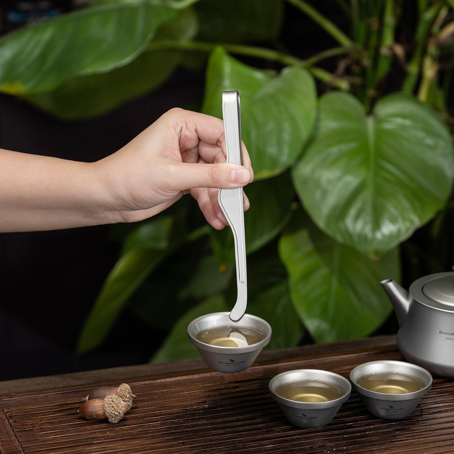 Boundless Voyage Titanium Tea Clip, Multipurpose Anti-Scald Tong Tweezers for Kung Fu Tea Cup, Salad, Steak, BBQ & Buffet Kitchen Use Ti1013T