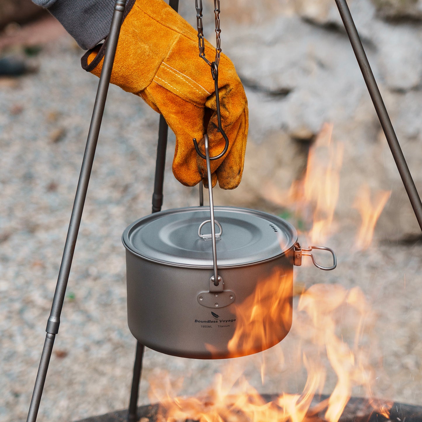 Boundless Voyage Titanium Hanging Pot for Outdoor Camping Backpacking Hiking Ultralight Portable Cooking Pot Camp Kitchen Cookware 1300ML/1950ML/2900ML Ti2043C-Ti2045C