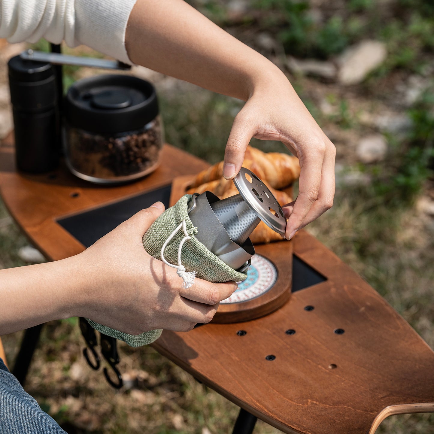 Boundless Voyage Titanium Portable Pour-over Coffee Set 300ml Coffee Mug with Detachable Dripper Outdoor Camping Coffee Maker Ti6008P