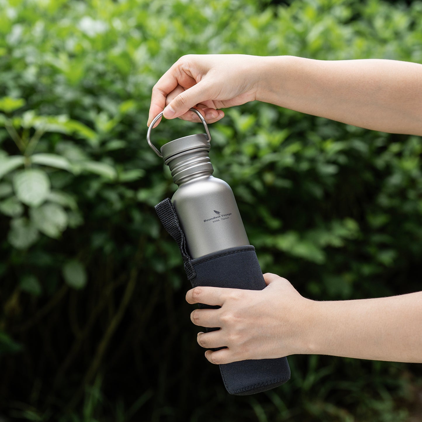 Boundless Voyage Titanium Water Bottle 600ml with Secure Lid, Leak-Proof Reusable Sport Drinking Vessel, Lightweight Outdoor Bottle for Camping, Hiking, Climbing, Running, Tea & Coffee Ti3259A