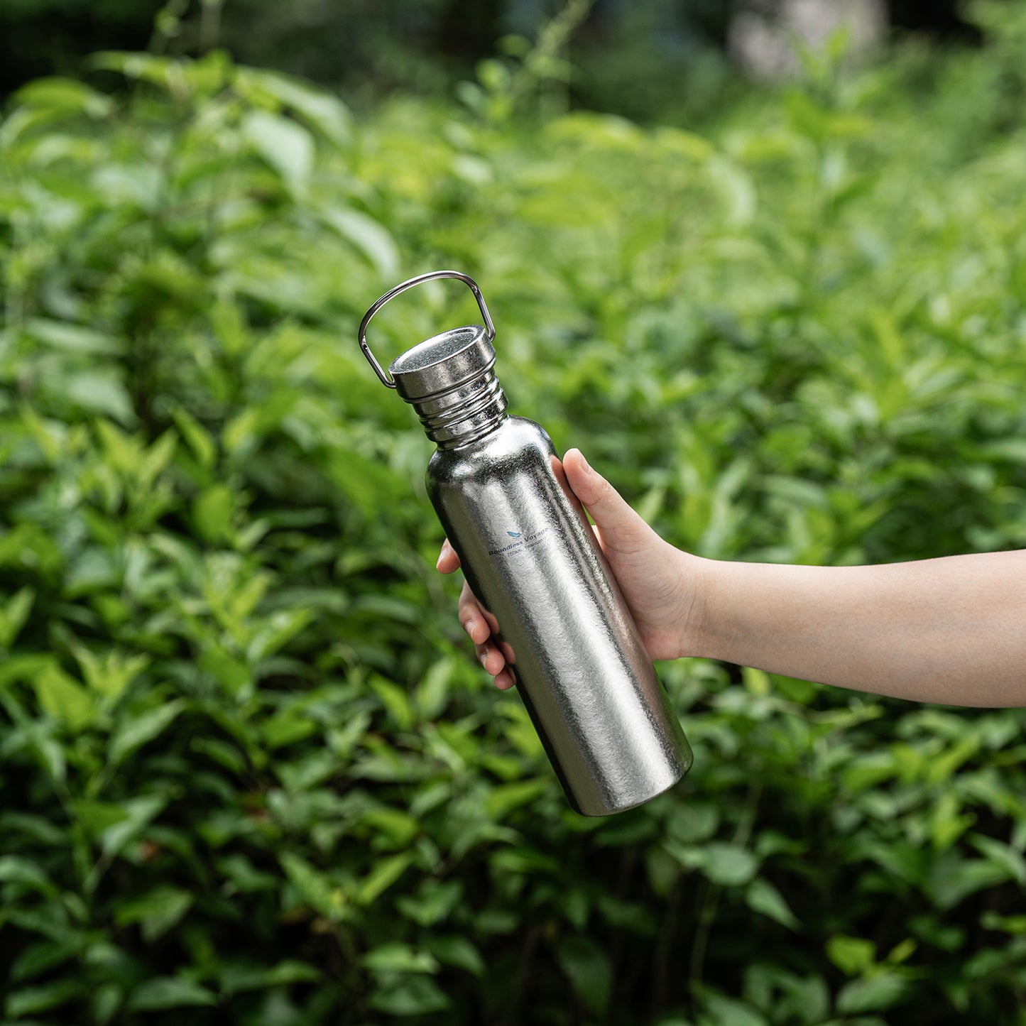 Boundless Voyage Titanium Water Bottle 750ml with Secure Lid, Leak-Proof Reusable Sport Drinking Vessel, Lightweight Outdoor Bottle for Camping, Hiking, Climbing, Running, Tea & Coffee Ti3259C